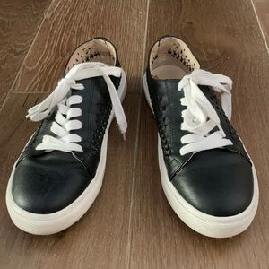 Sam Edelman black leather sneakers